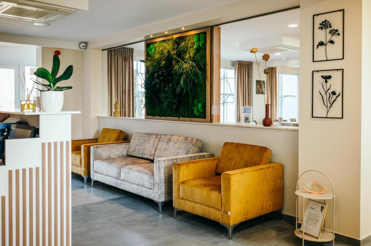 Hotel Rk Ghimbav Ngoại thất bức ảnh