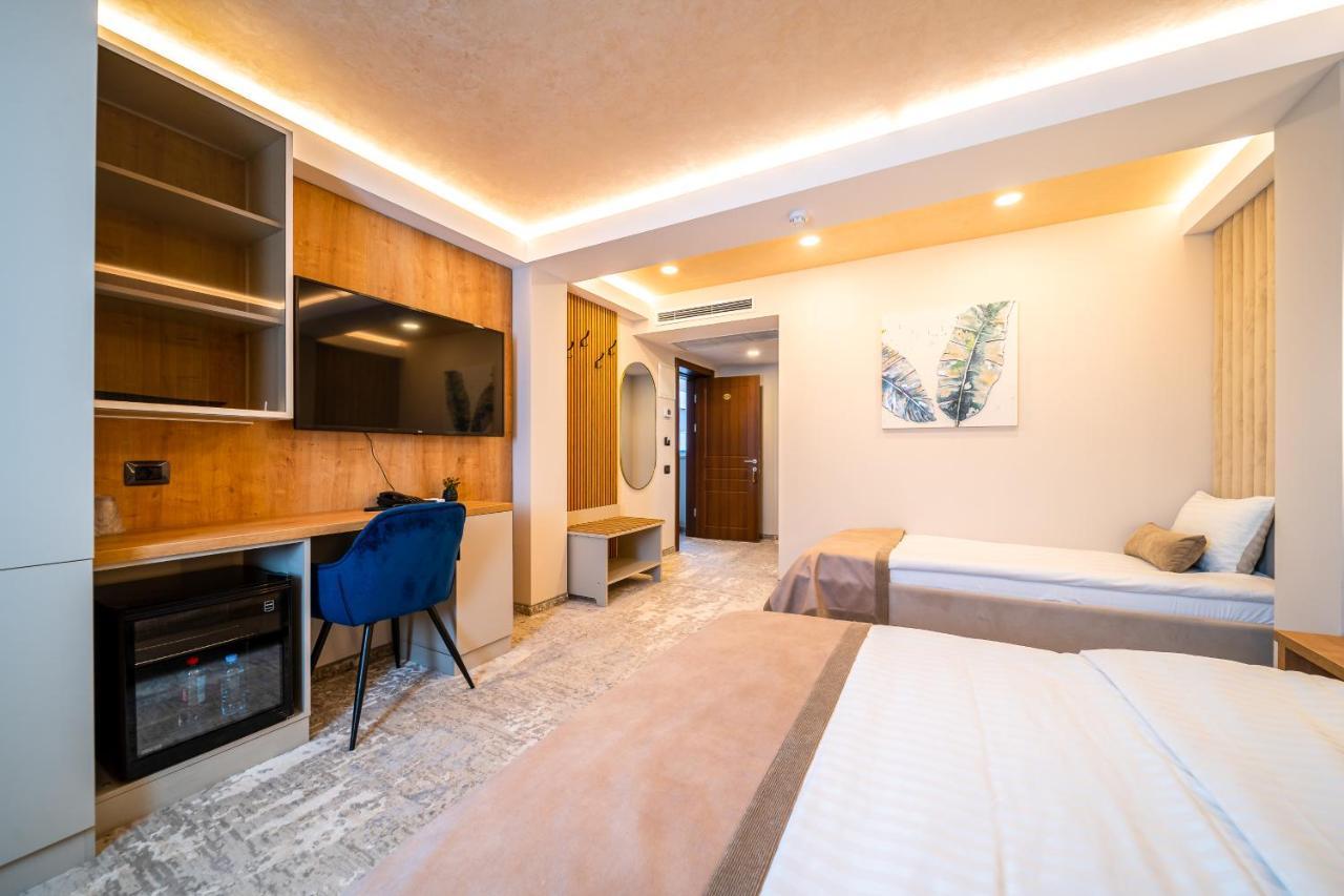 Hotel Rk Ghimbav Ngoại thất bức ảnh