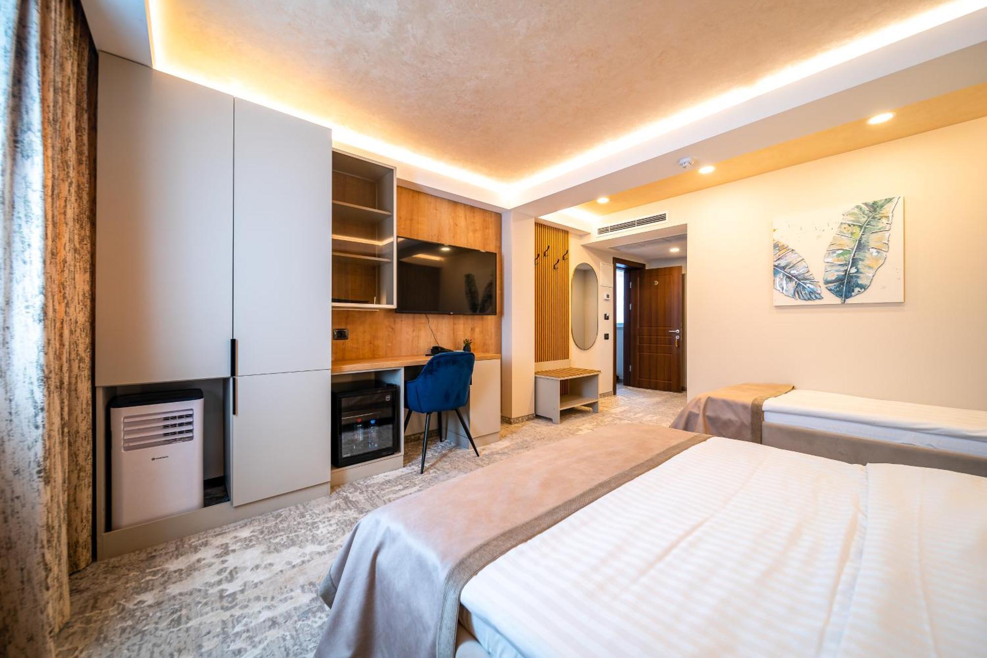Hotel Rk Ghimbav Ngoại thất bức ảnh